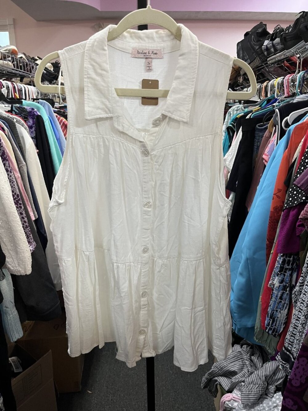 Harlow & Rose Size 2X Harlow & Rose Women's White Sleeveless Button-Up Blouse Si